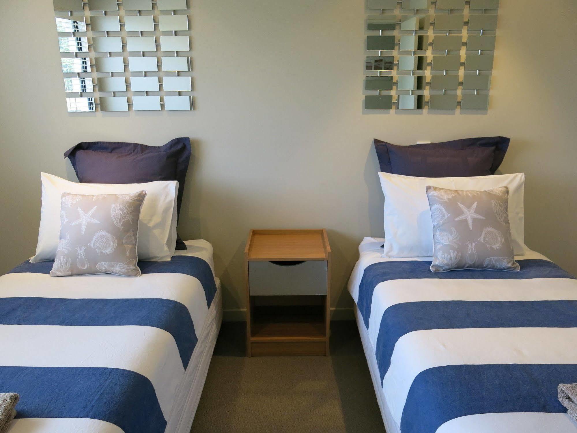 Ocean Breeze Resort 파우아뉴 외부 사진